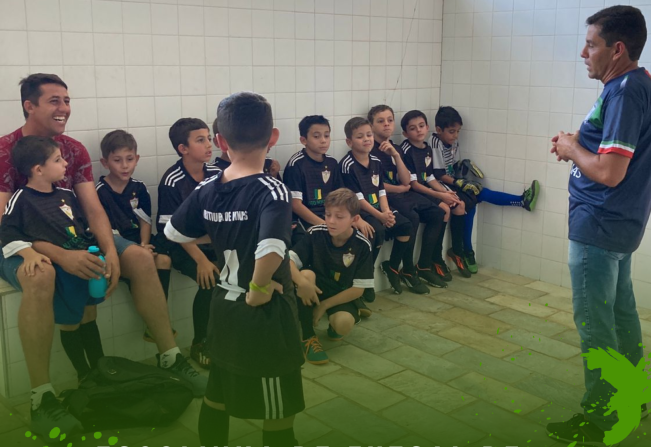 ESCOLINHA DE FUTSAL DE IBITIÚRA DISPUTA AMISTOSO EM OURO FINO